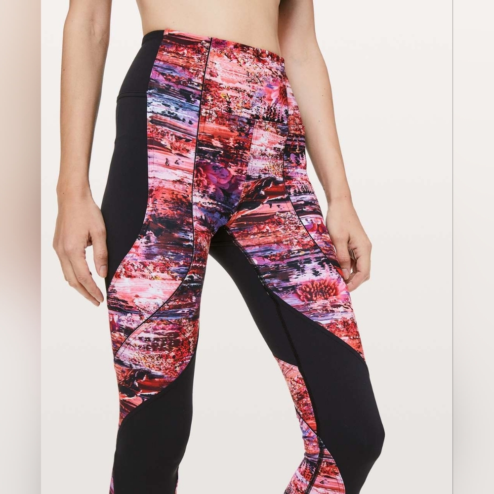 LULULEMON Sweat & Repeat Tight 28" Black / Dahliascape Multi Size 8 Like New